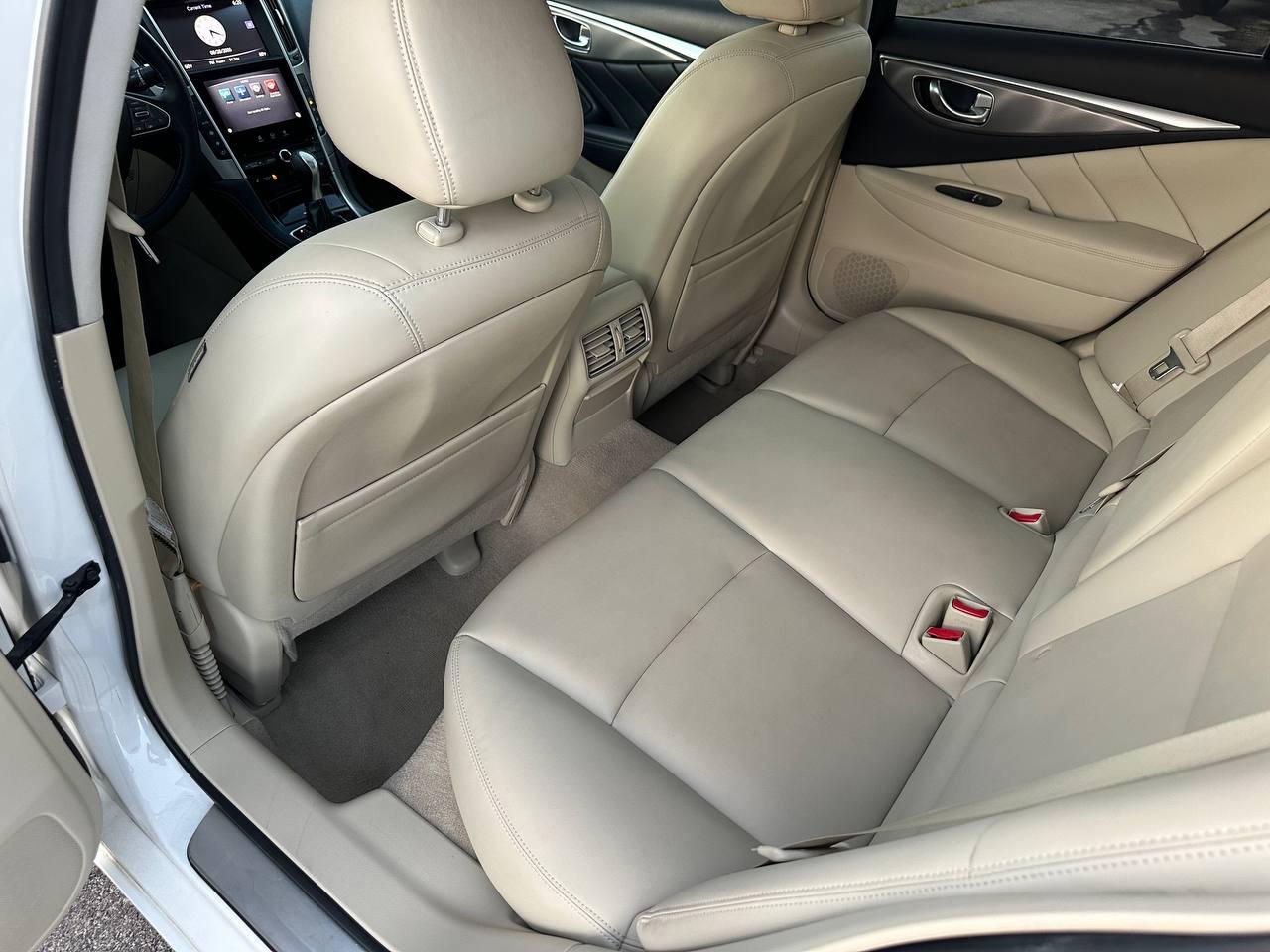 Infiniti Q50 Premium 2015