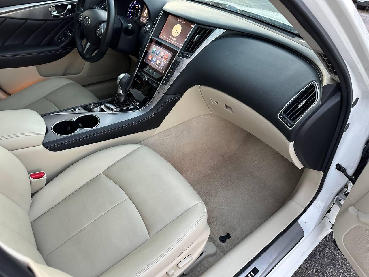 Infiniti Q50 Premium 2015