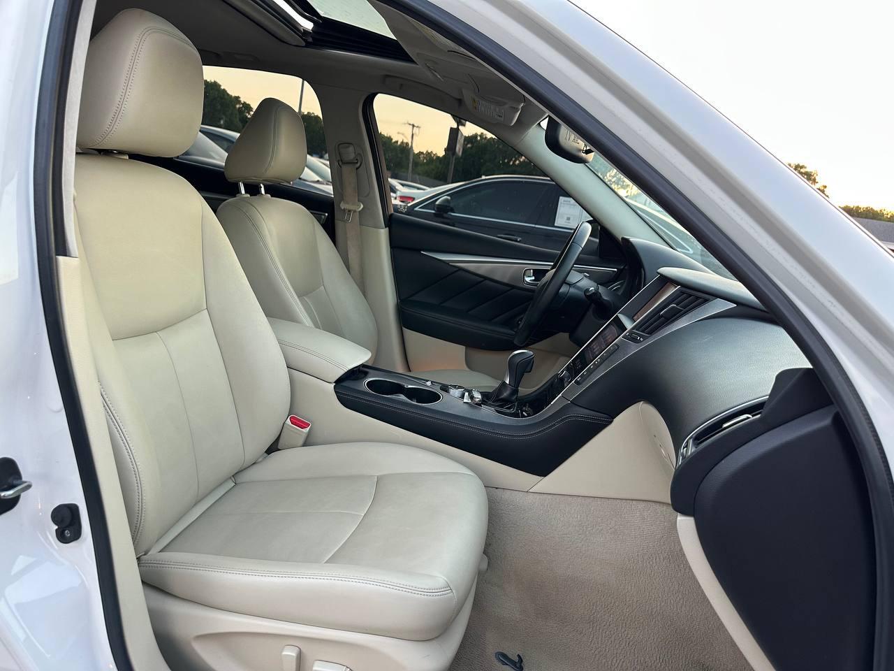 Infiniti Q50 Premium 2015