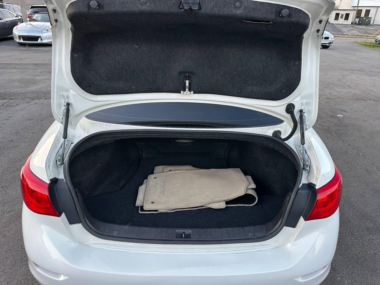 Infiniti Q50 Premium 2015