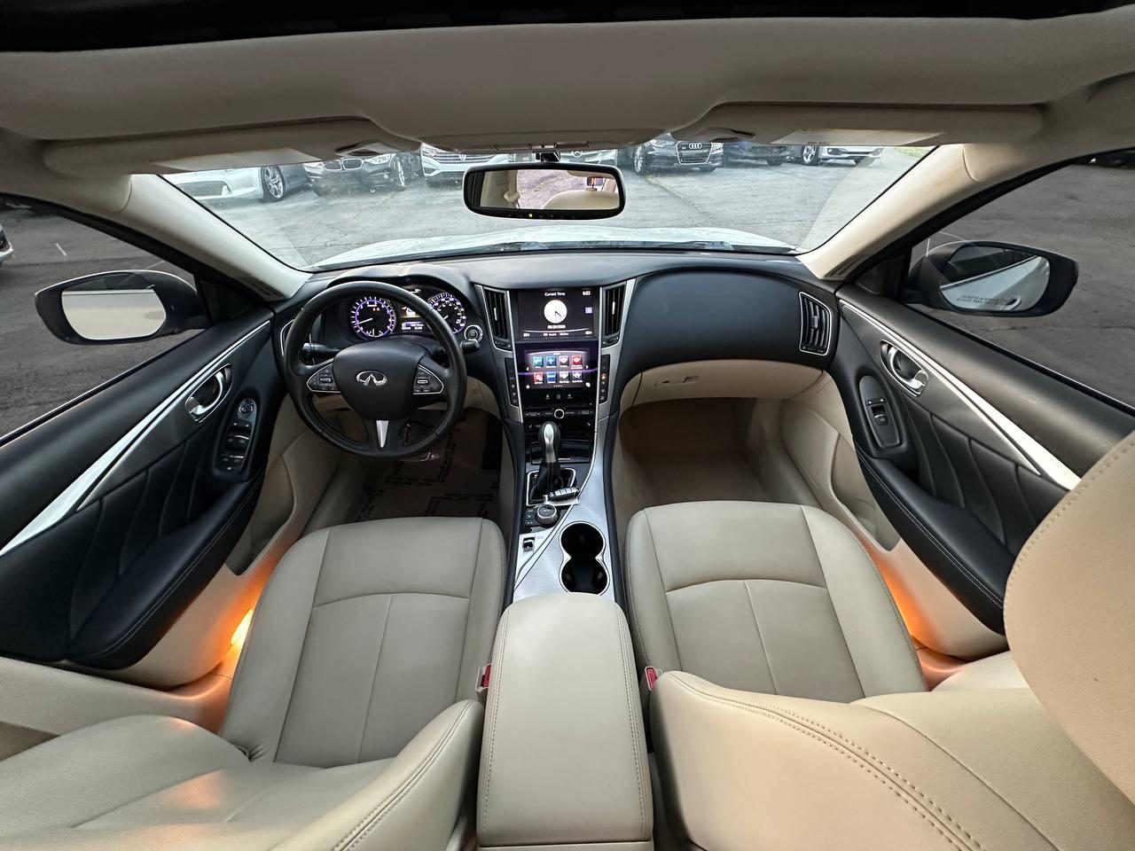 Infiniti Q50 Premium 2015