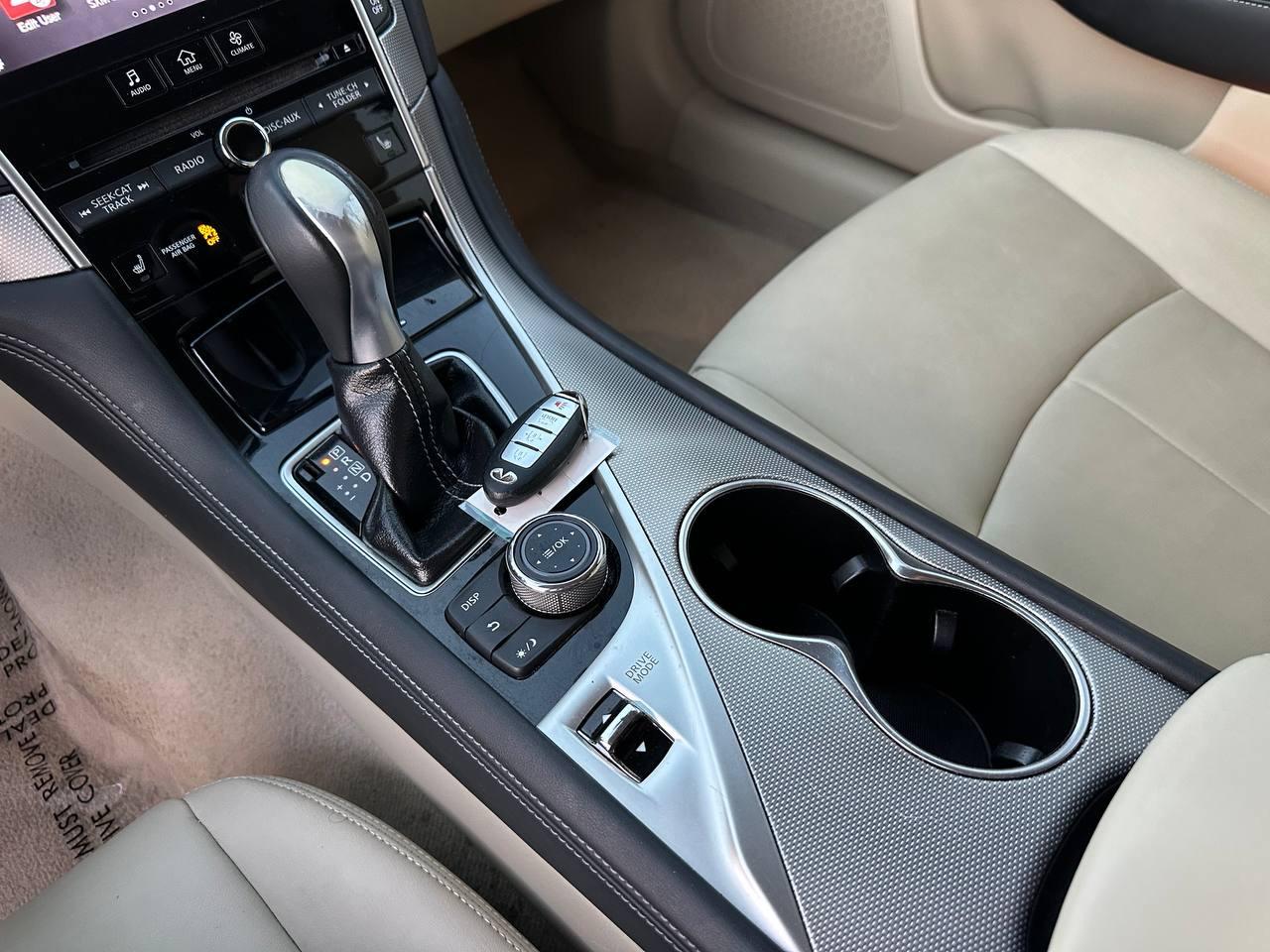 Infiniti Q50 Premium 2015