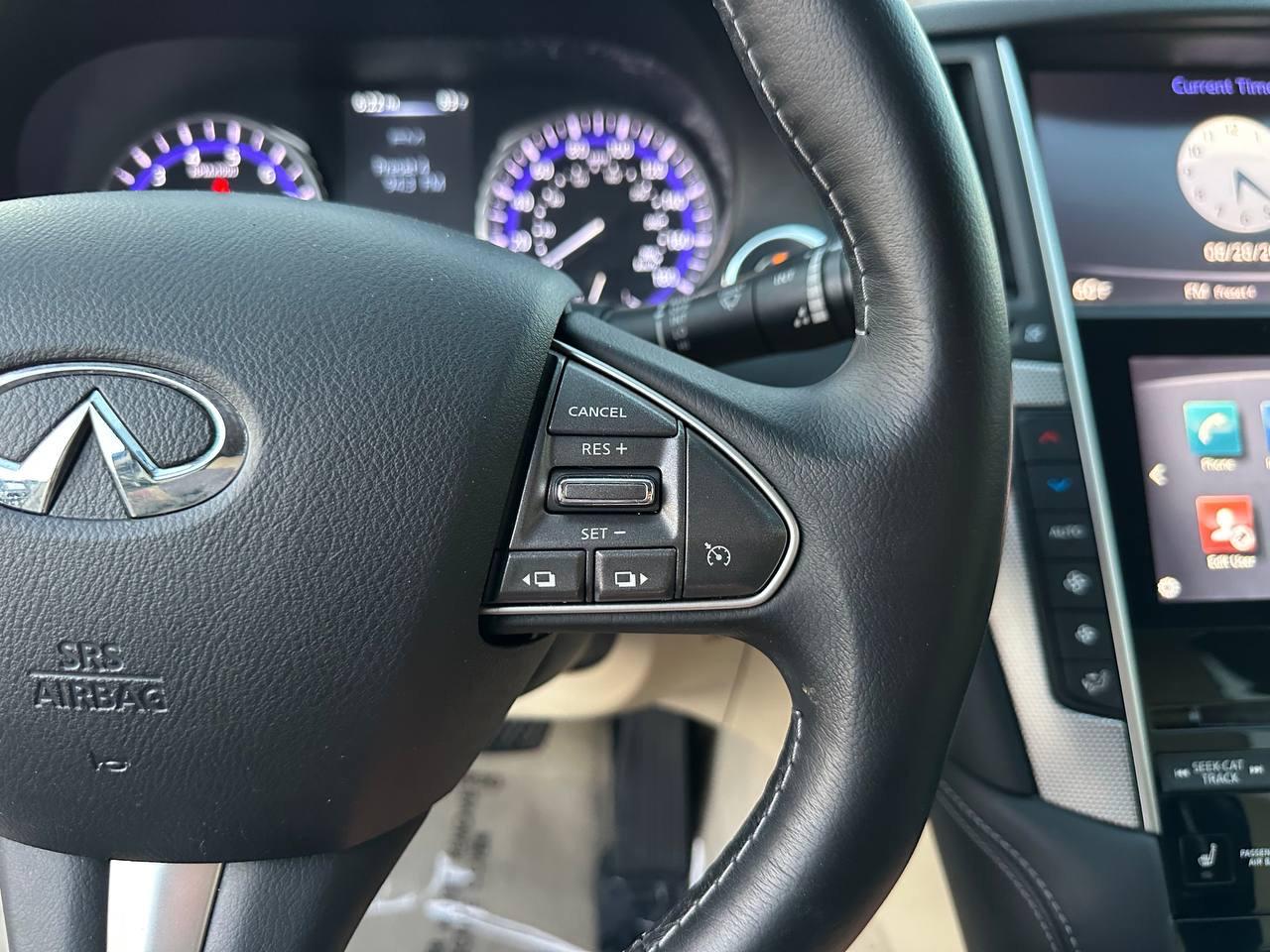 Infiniti Q50 Premium 2015