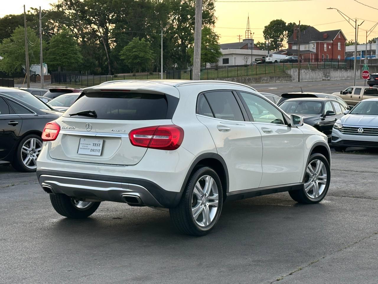 Mercedes-Benz GLA-Class GLA250 4MATIC 2015