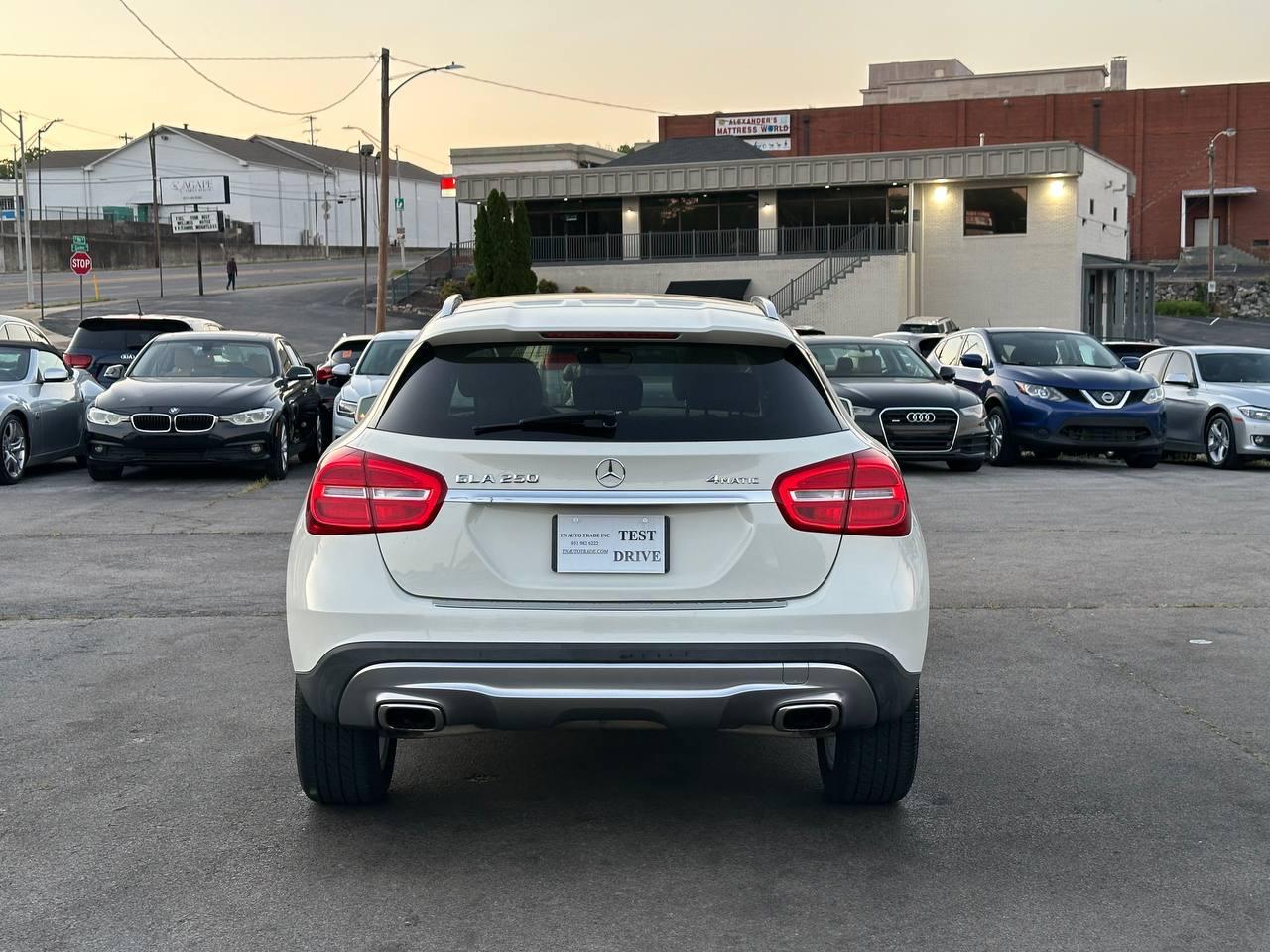 Mercedes-Benz GLA-Class GLA250 4MATIC 2015