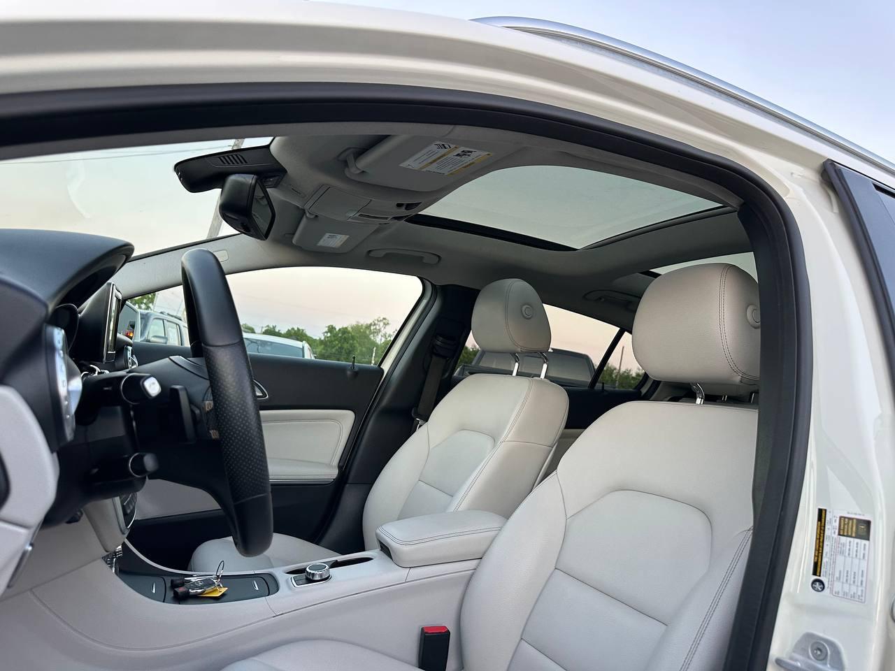 Mercedes-Benz GLA-Class GLA250 4MATIC 2015