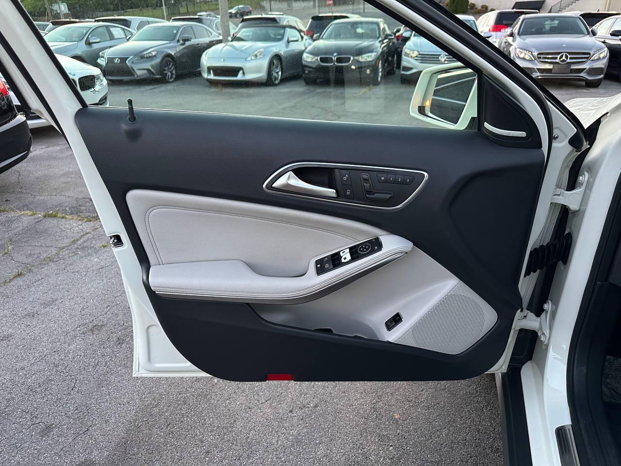 Mercedes-Benz GLA-Class GLA250 4MATIC 2015