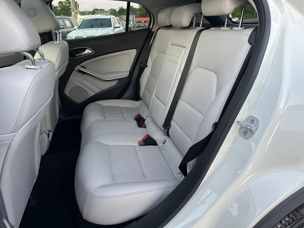 Mercedes-Benz GLA-Class GLA250 4MATIC 2015