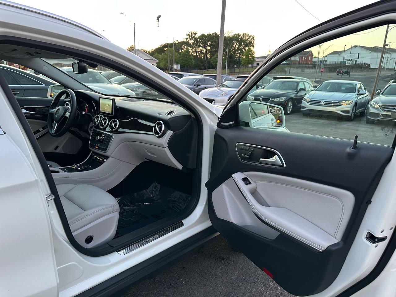 Mercedes-Benz GLA-Class GLA250 4MATIC 2015