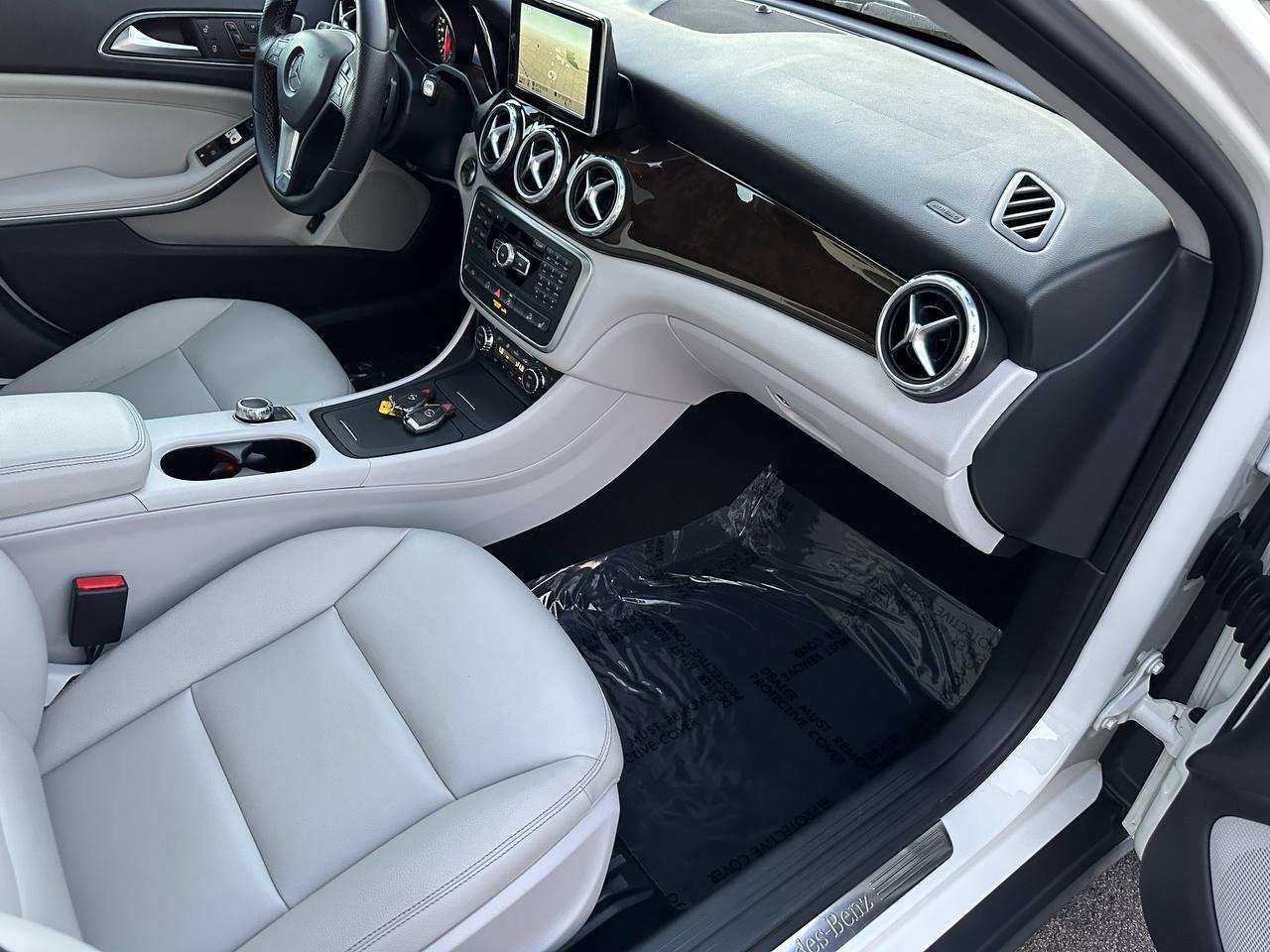 Mercedes-Benz GLA-Class GLA250 4MATIC 2015