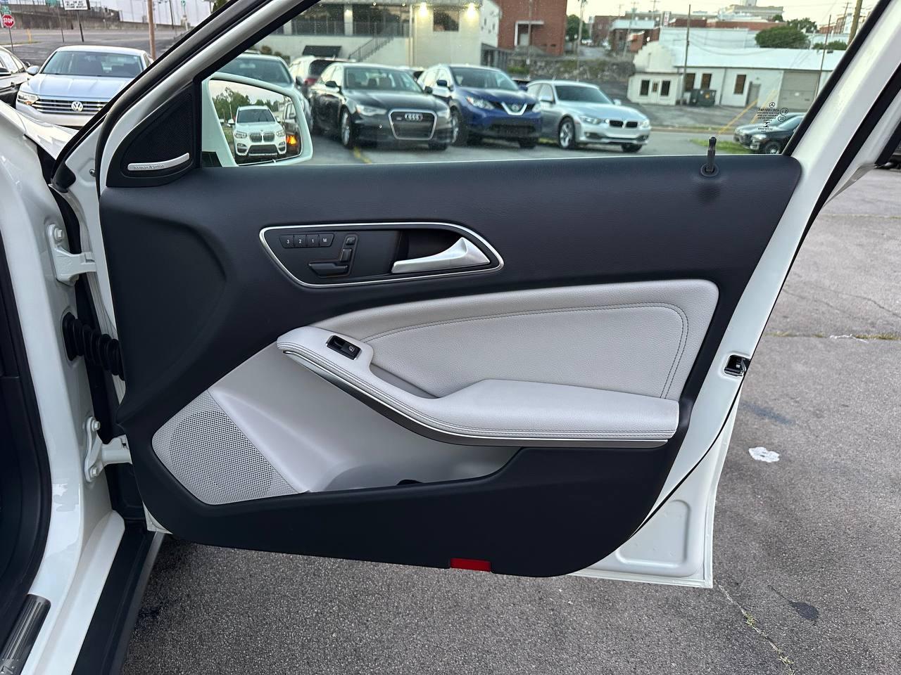 Mercedes-Benz GLA-Class GLA250 4MATIC 2015