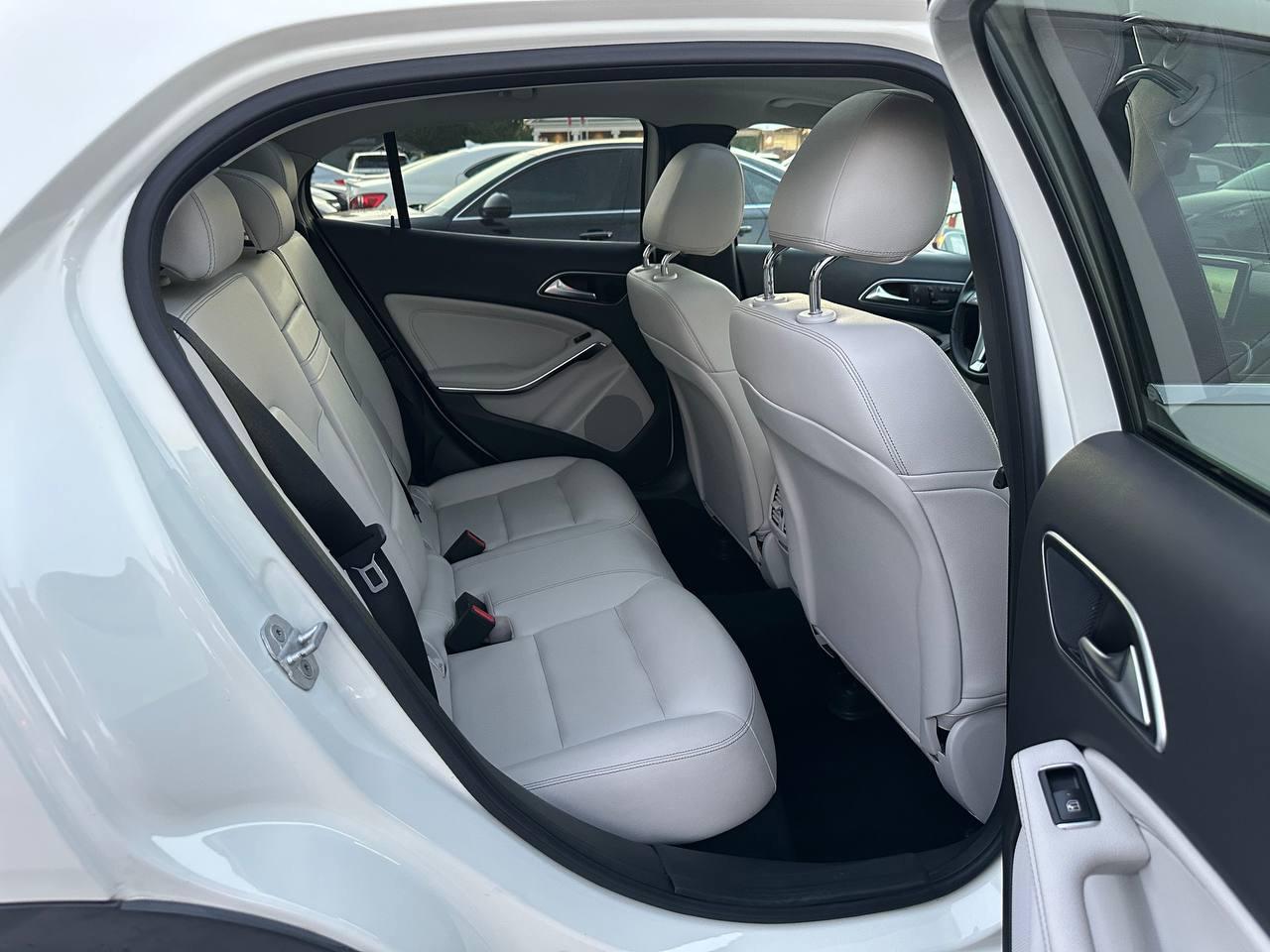 Mercedes-Benz GLA-Class GLA250 4MATIC 2015