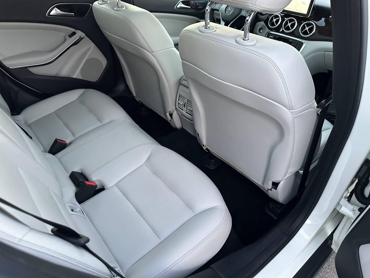 Mercedes-Benz GLA-Class GLA250 4MATIC 2015