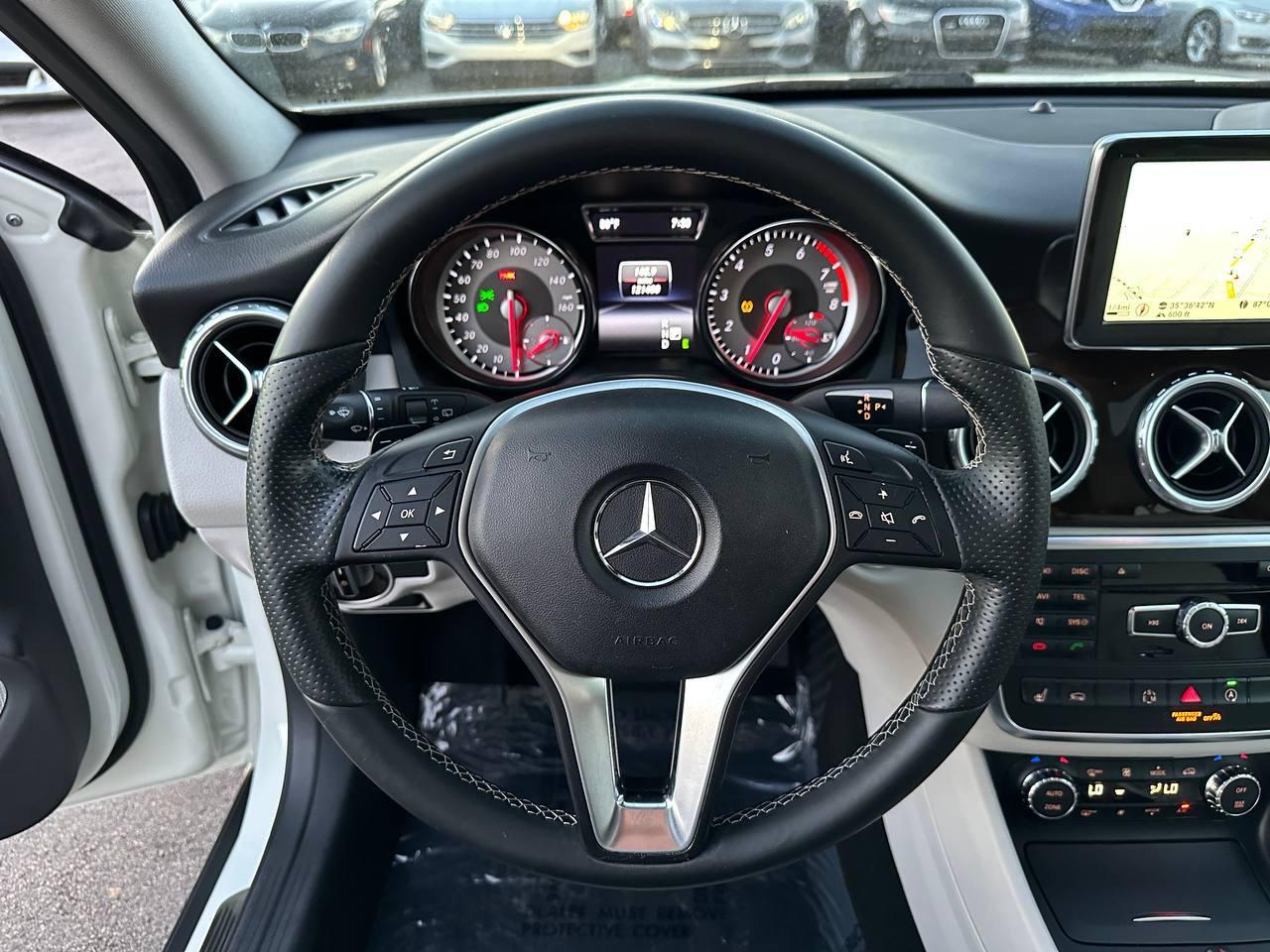 Mercedes-Benz GLA-Class GLA250 4MATIC 2015