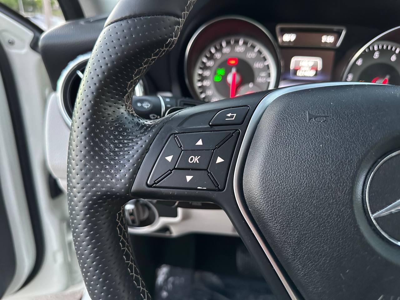 Mercedes-Benz GLA-Class GLA250 4MATIC 2015