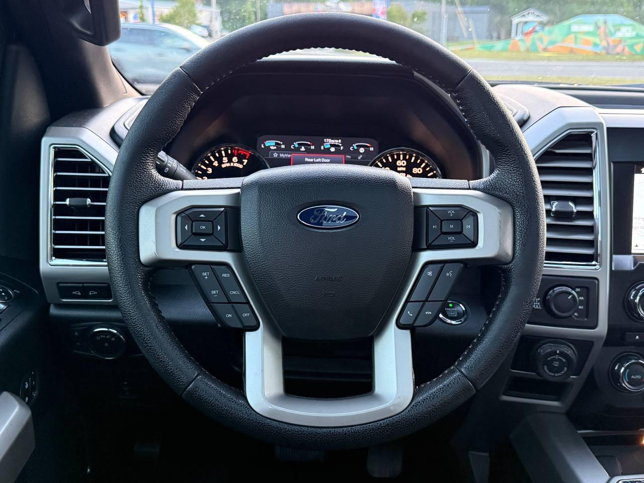 Ford F-150 Lariat SuperCrew 5.5-ft. Bed 4WD 2016