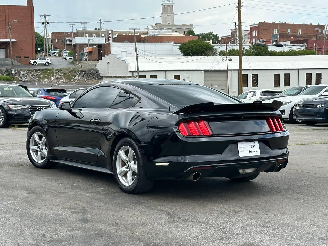 Ford Mustang V6 Coupe 2016