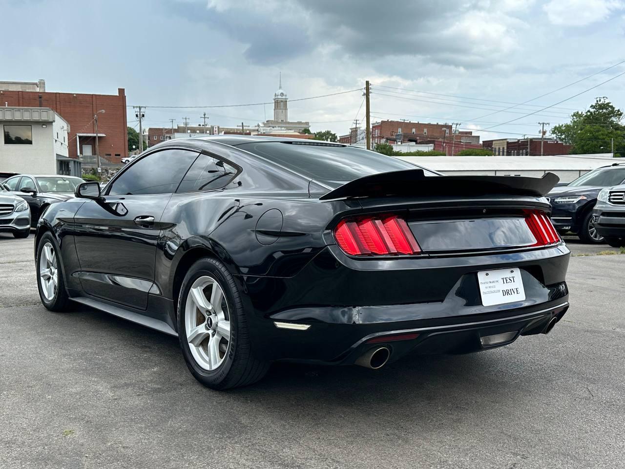 Ford Mustang V6 Coupe 2016