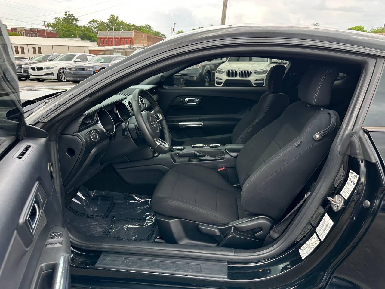 Ford Mustang V6 Coupe 2016