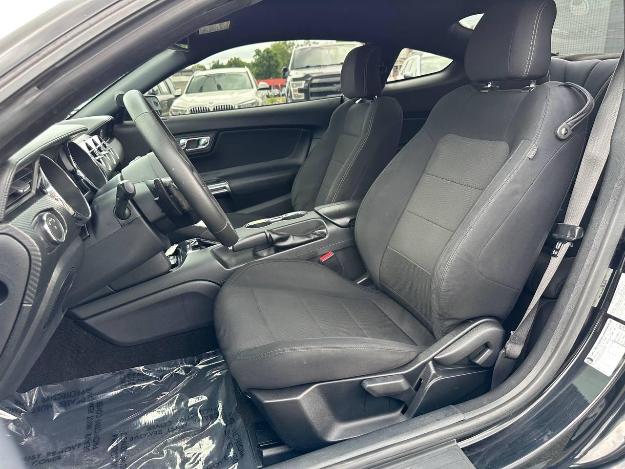 Ford Mustang V6 Coupe 2016