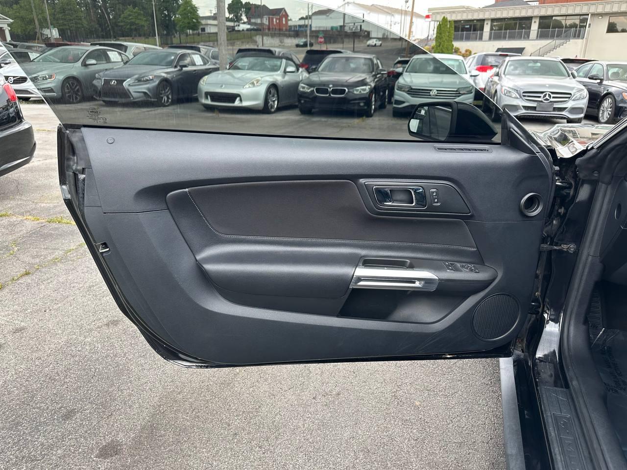 Ford Mustang V6 Coupe 2016