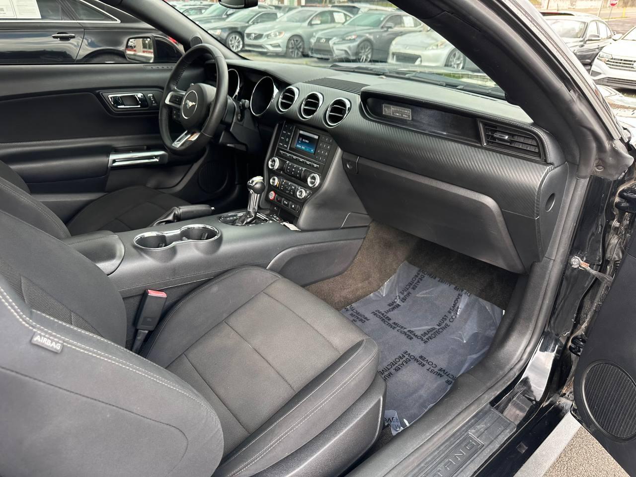 Ford Mustang V6 Coupe 2016