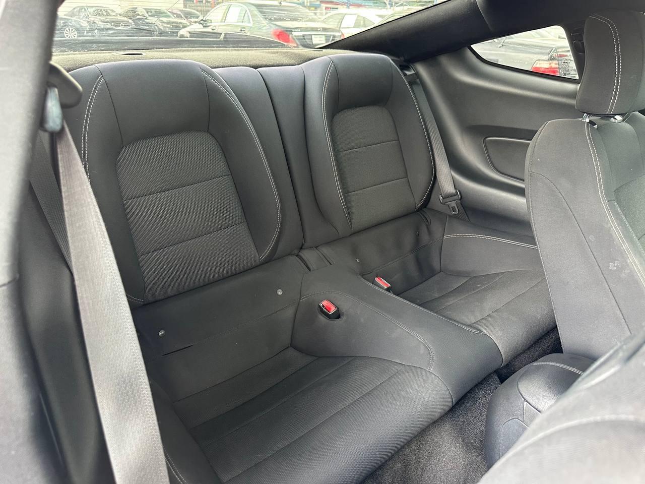 Ford Mustang V6 Coupe 2016