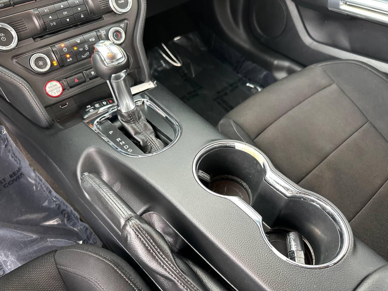 Ford Mustang V6 Coupe 2016