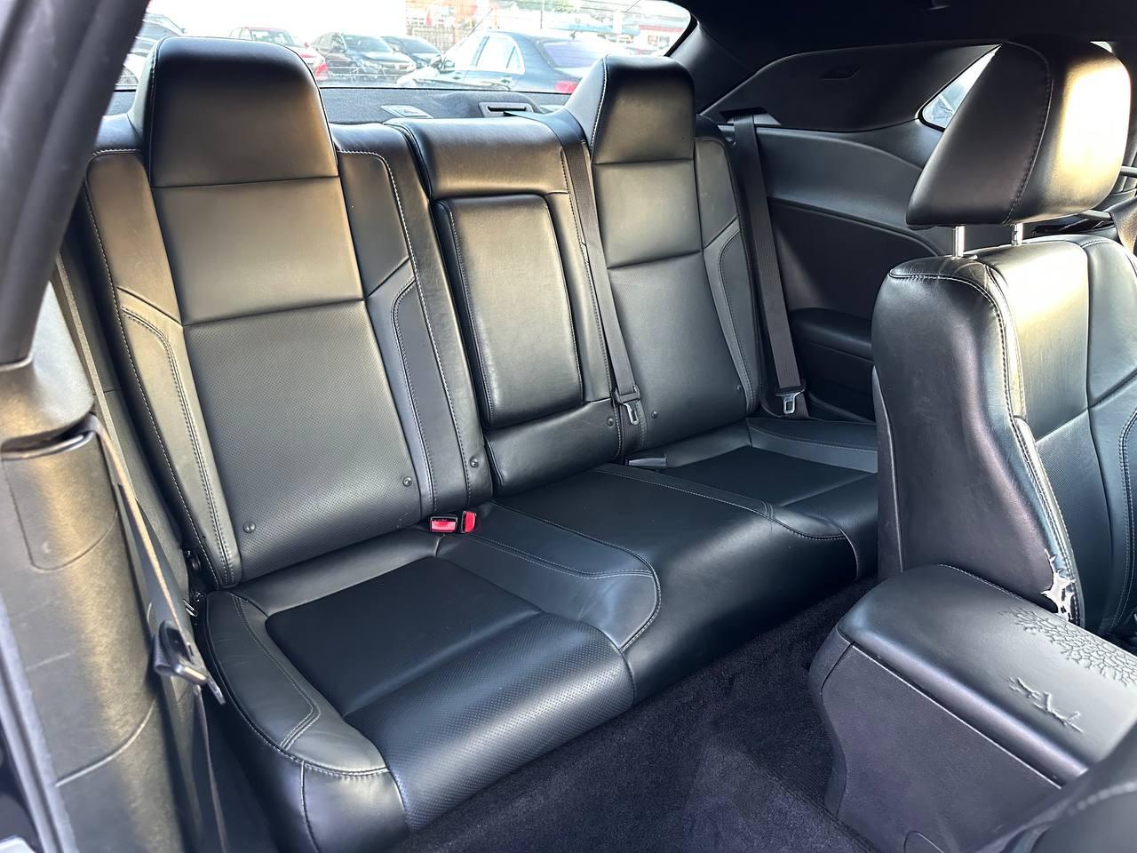 Dodge Challenger SXT 2016