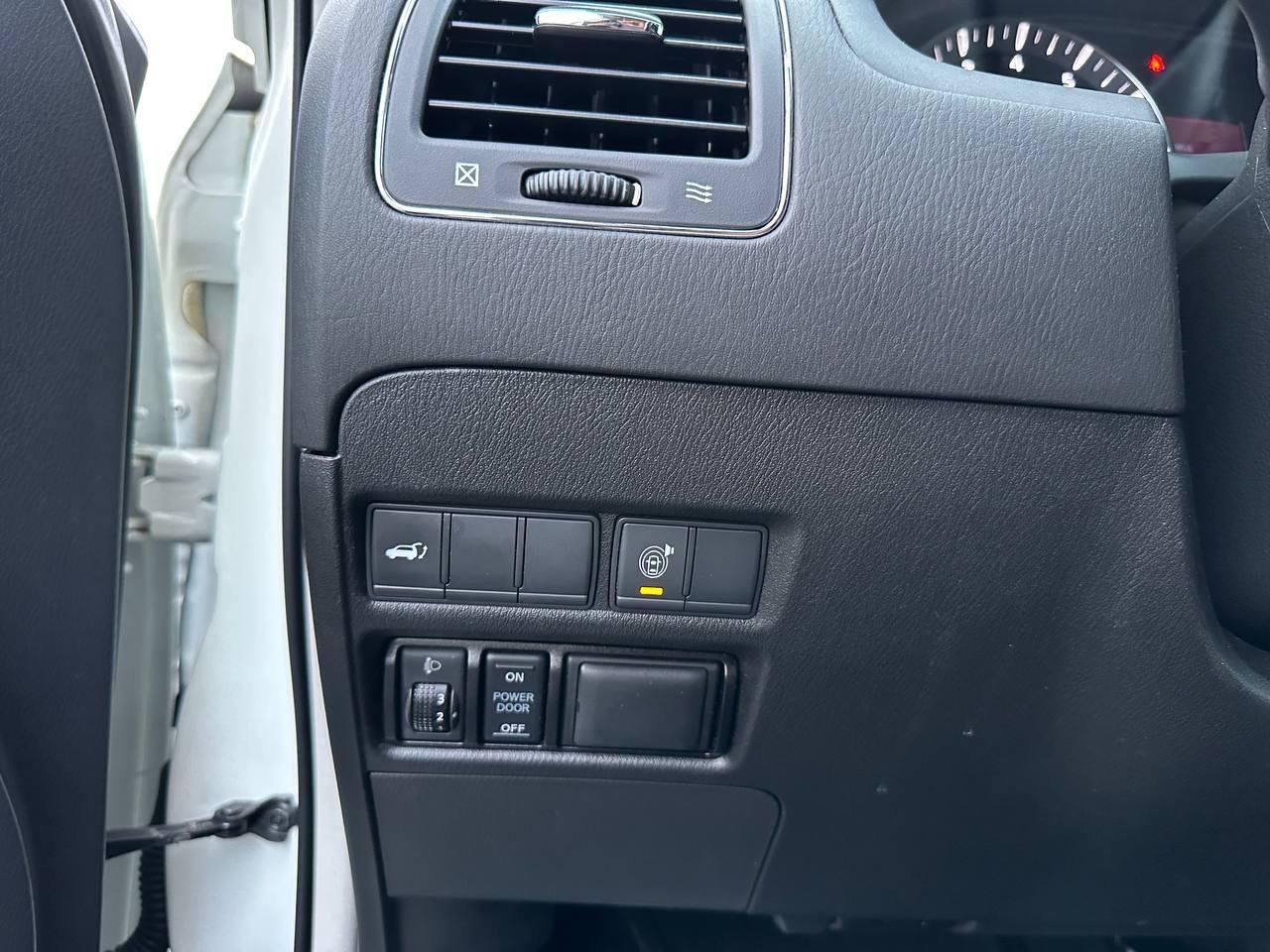 Nissan Armada SL 2WD 2018