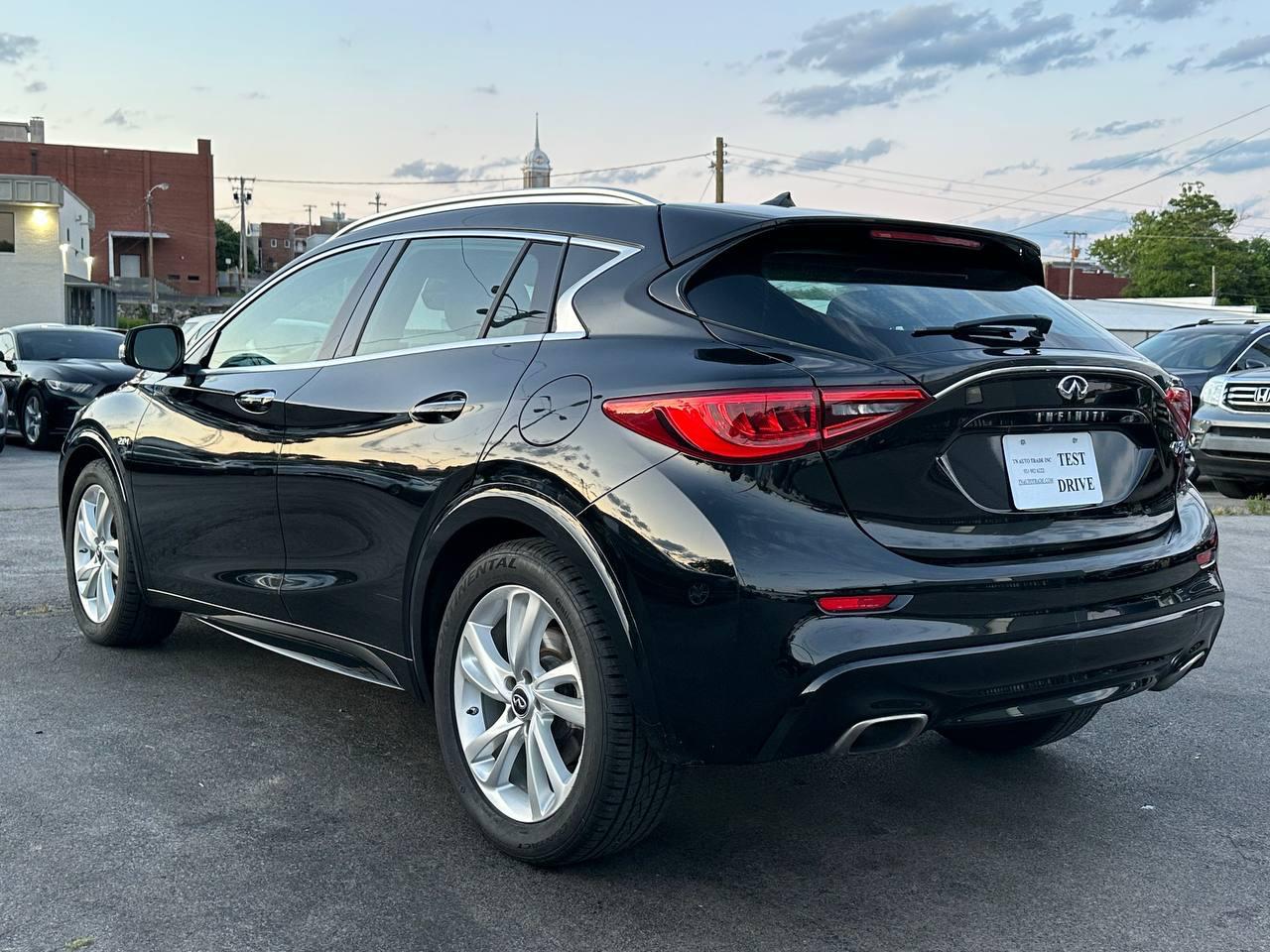 Infiniti QX30 Premium 2017