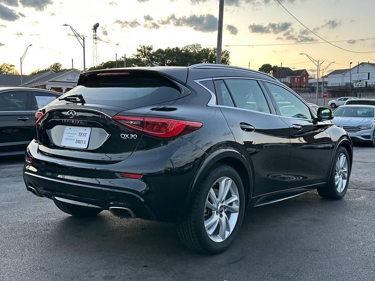 Infiniti QX30 Premium 2017