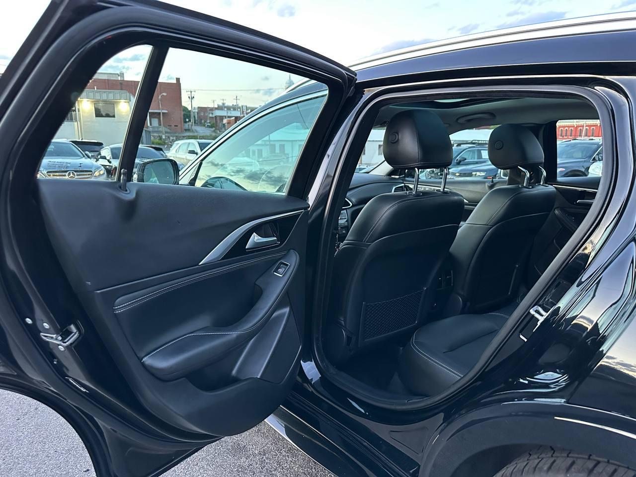 Infiniti QX30 Premium 2017