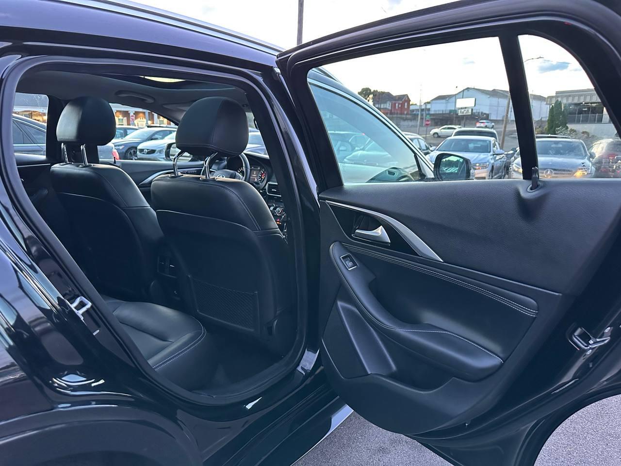 Infiniti QX30 Premium 2017