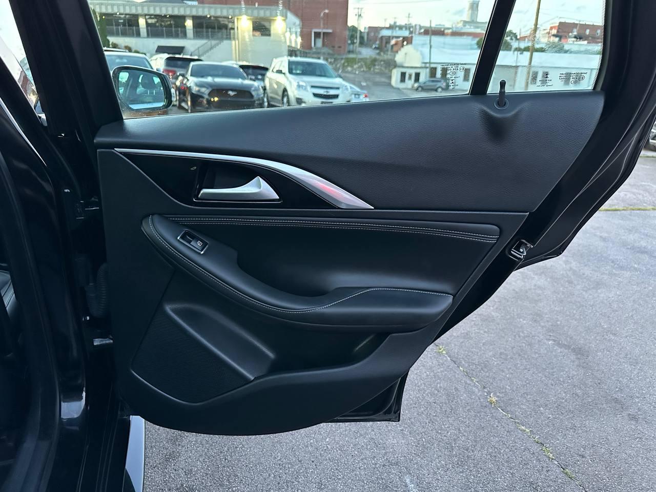 Infiniti QX30 Premium 2017