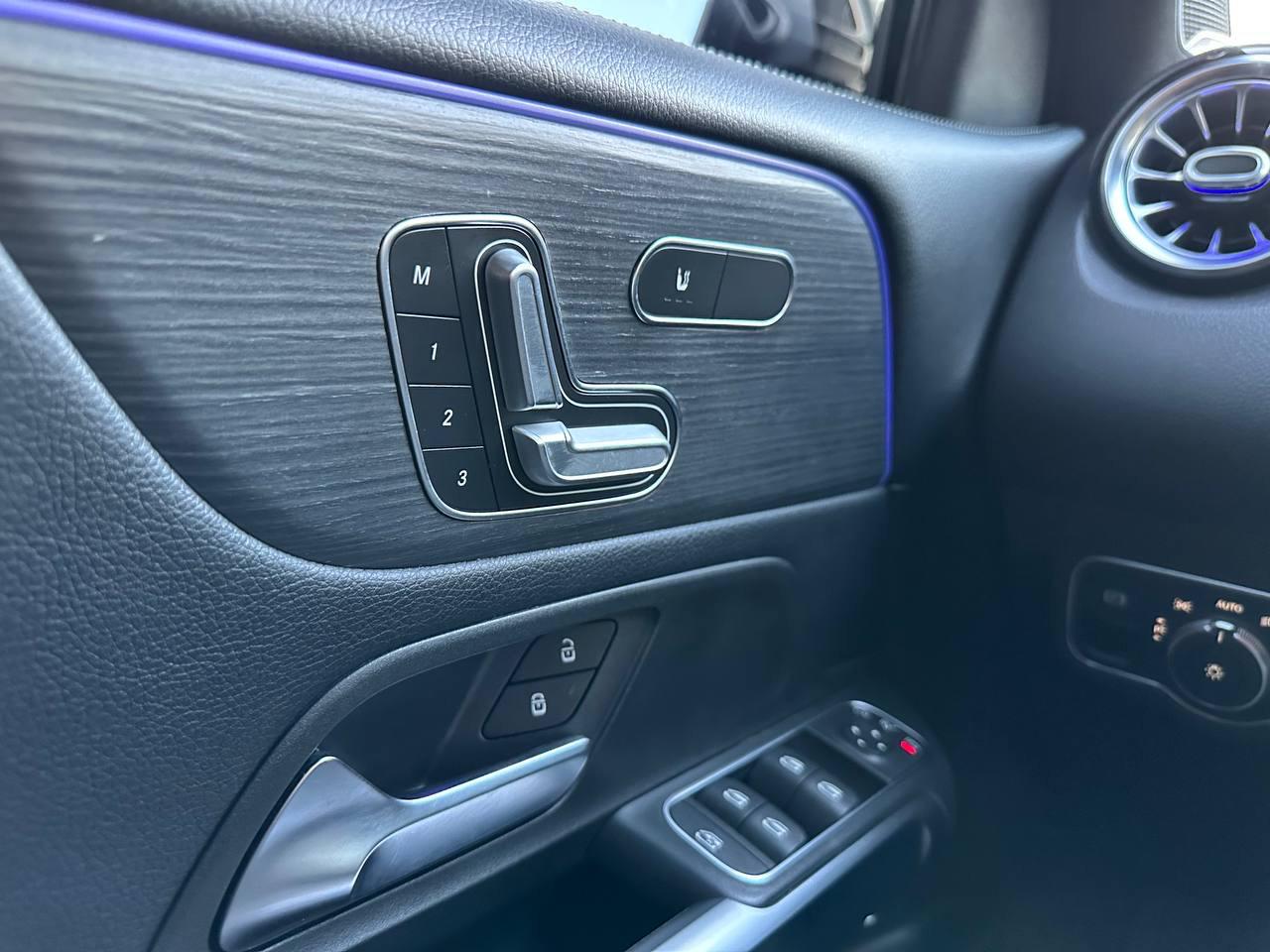 Mercedes-Benz GLB-Class GLB 250 2020