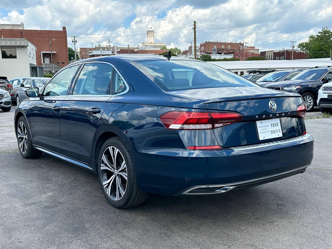 Volkswagen Passat SE 2021
