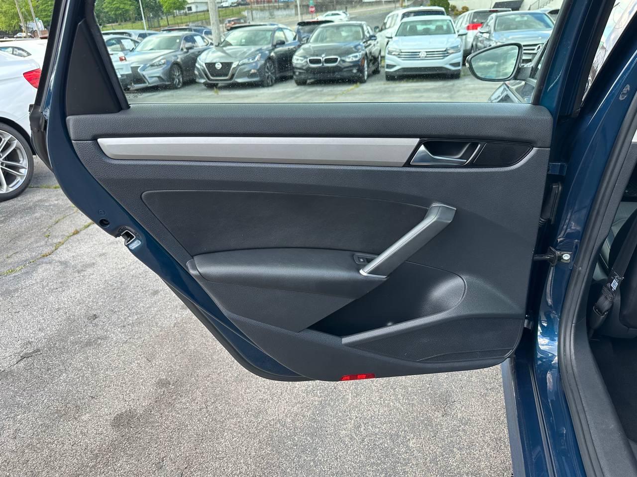 Volkswagen Passat SE 2021