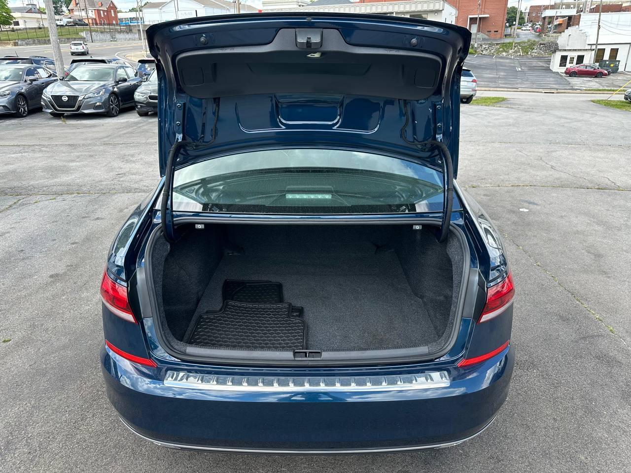 Volkswagen Passat SE 2021