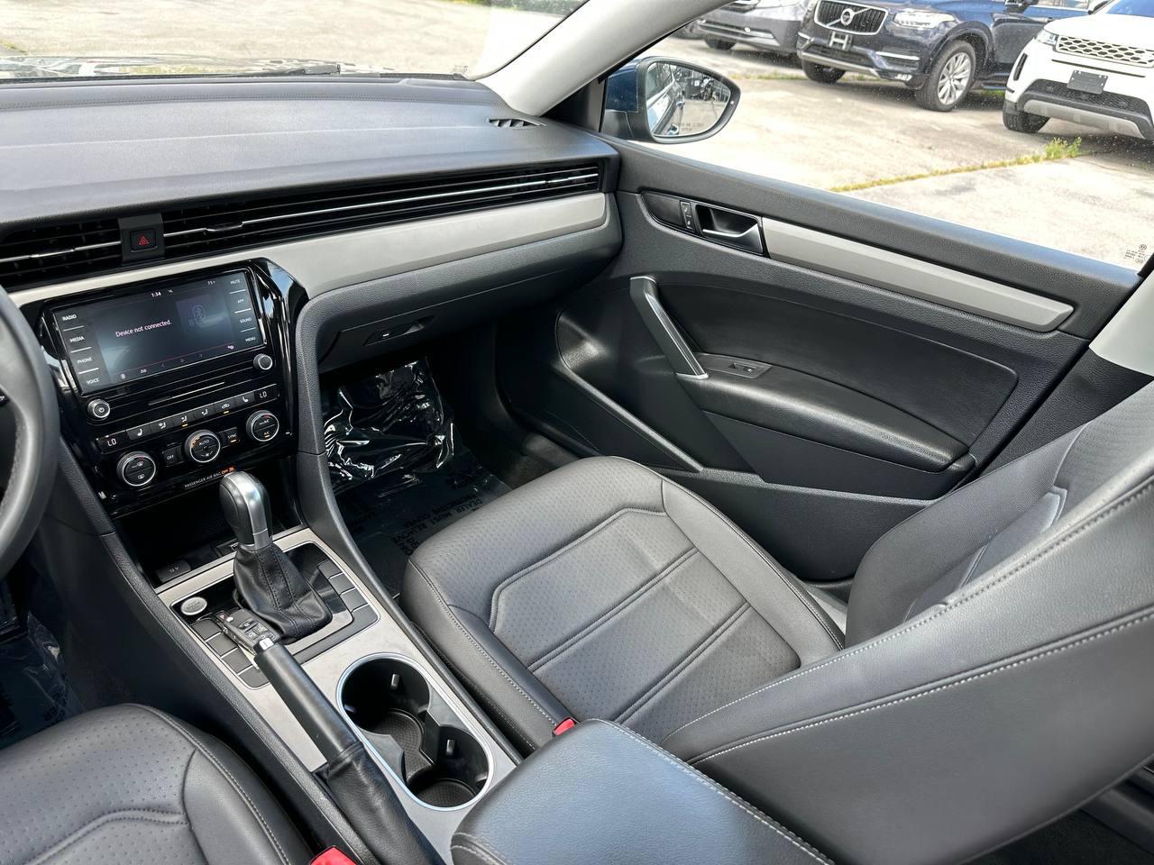 Volkswagen Passat SE 2021