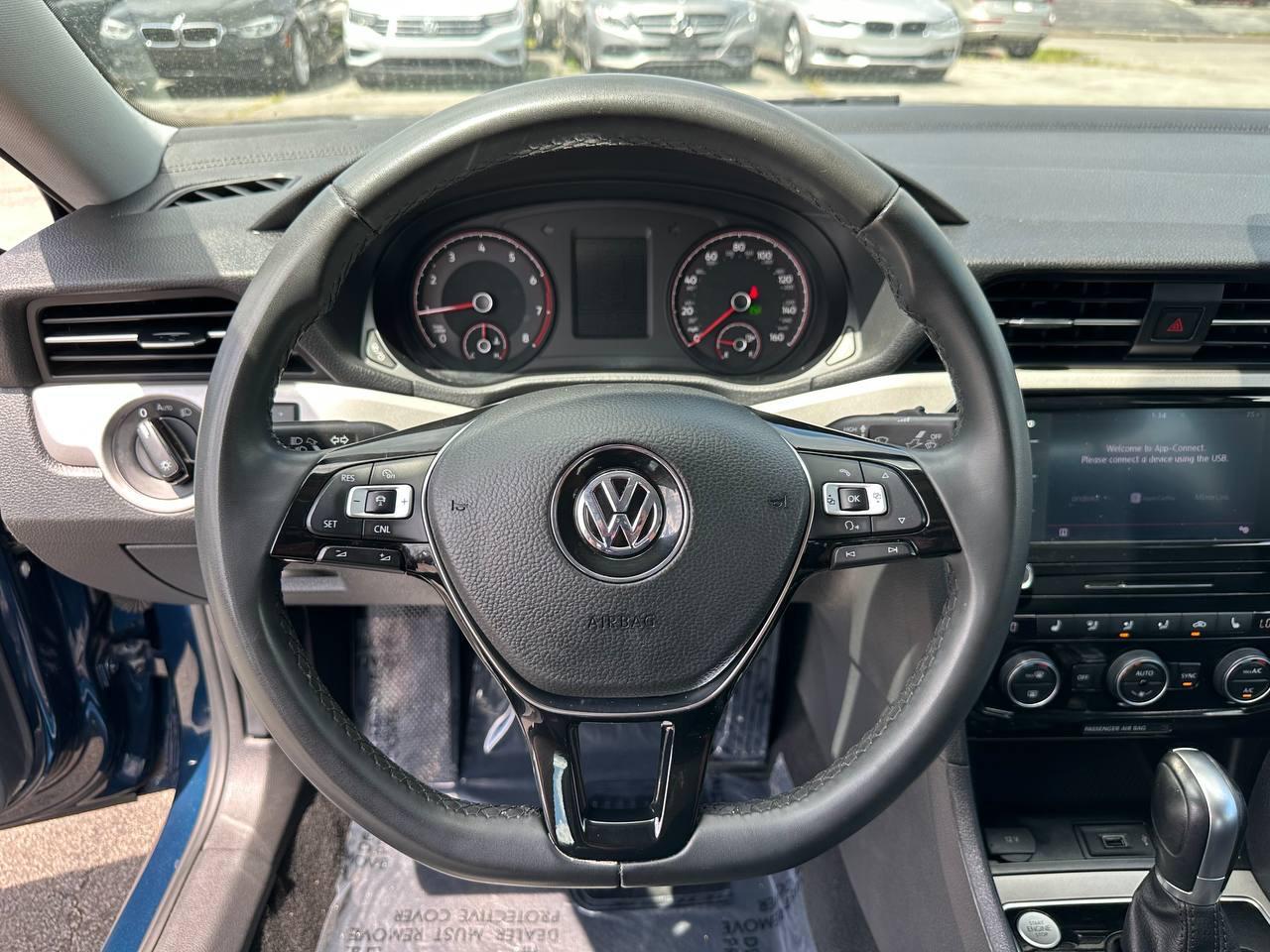 Volkswagen Passat SE 2021