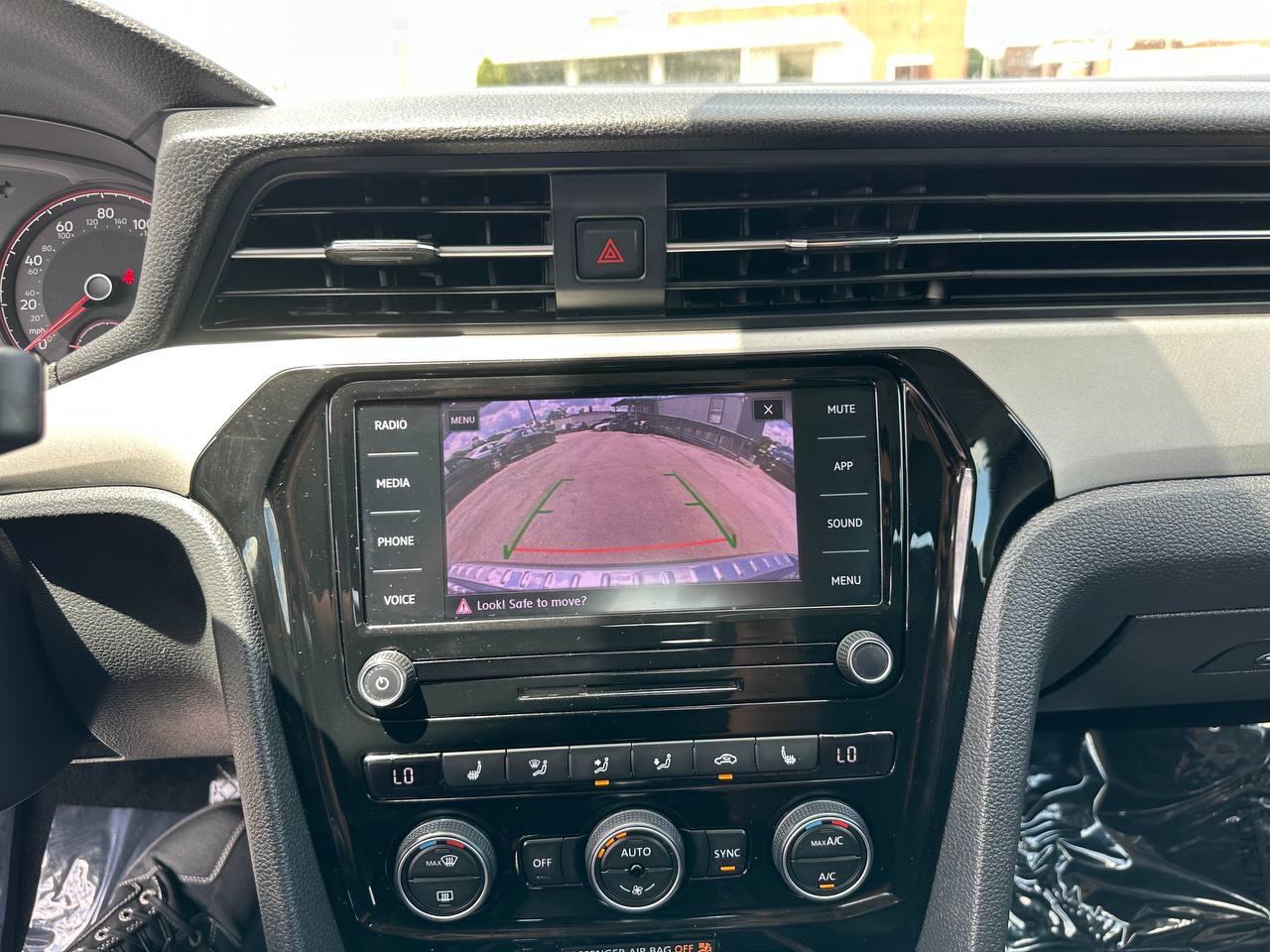 Volkswagen Passat SE 2021