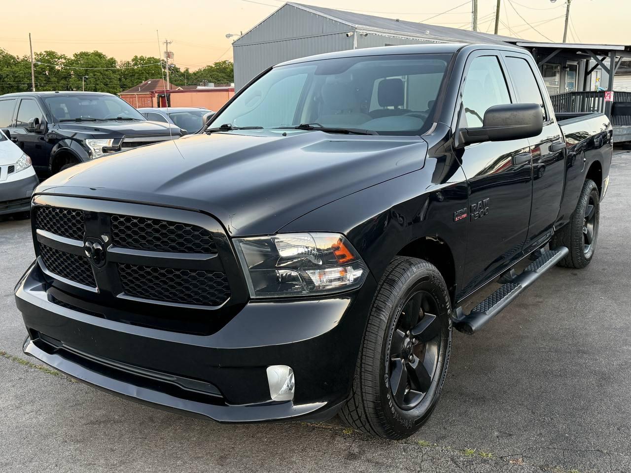 RAM 1500 Tradesman Quad Cab 2WD 2018