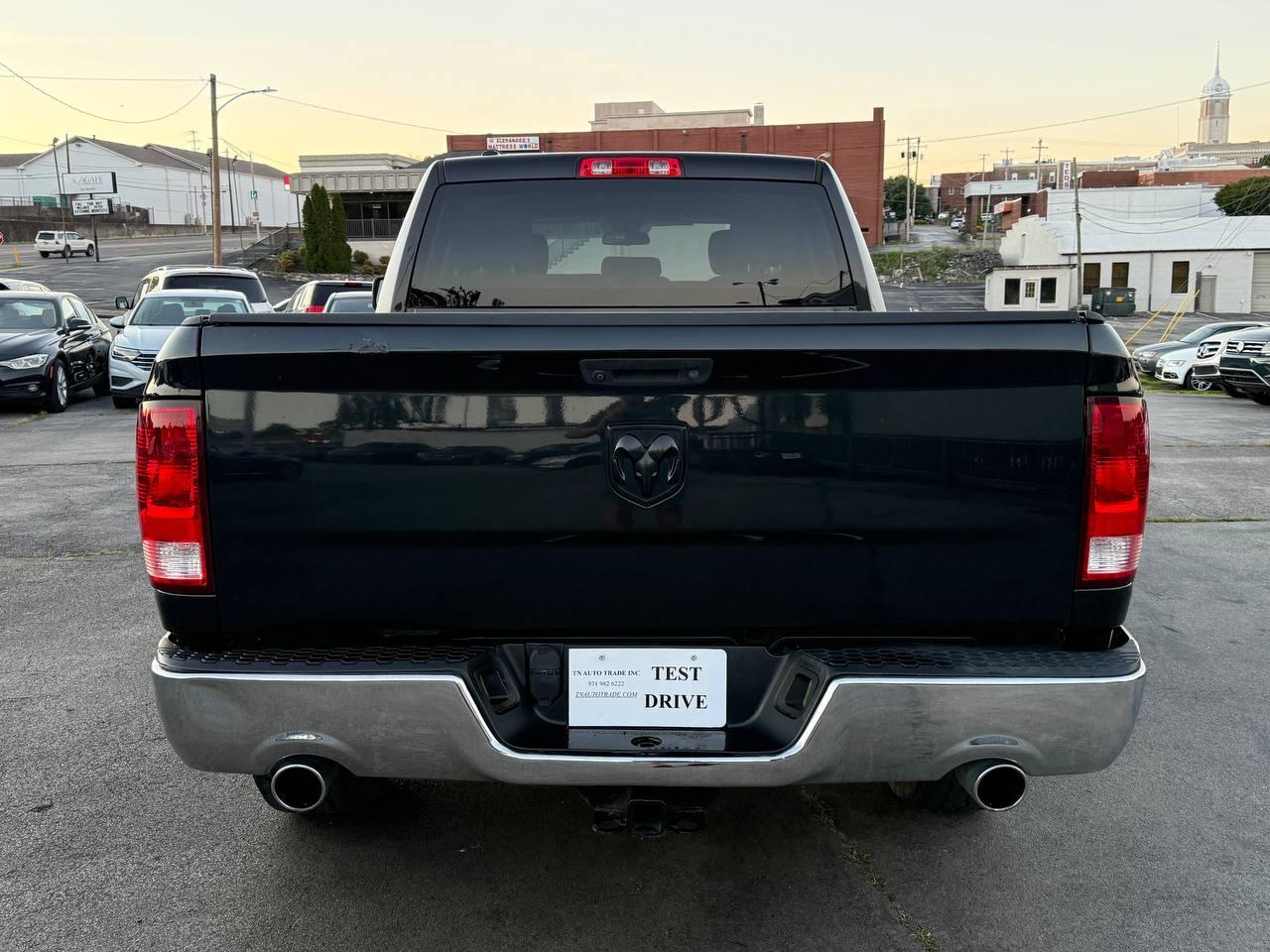 RAM 1500 Tradesman Quad Cab 2WD 2018