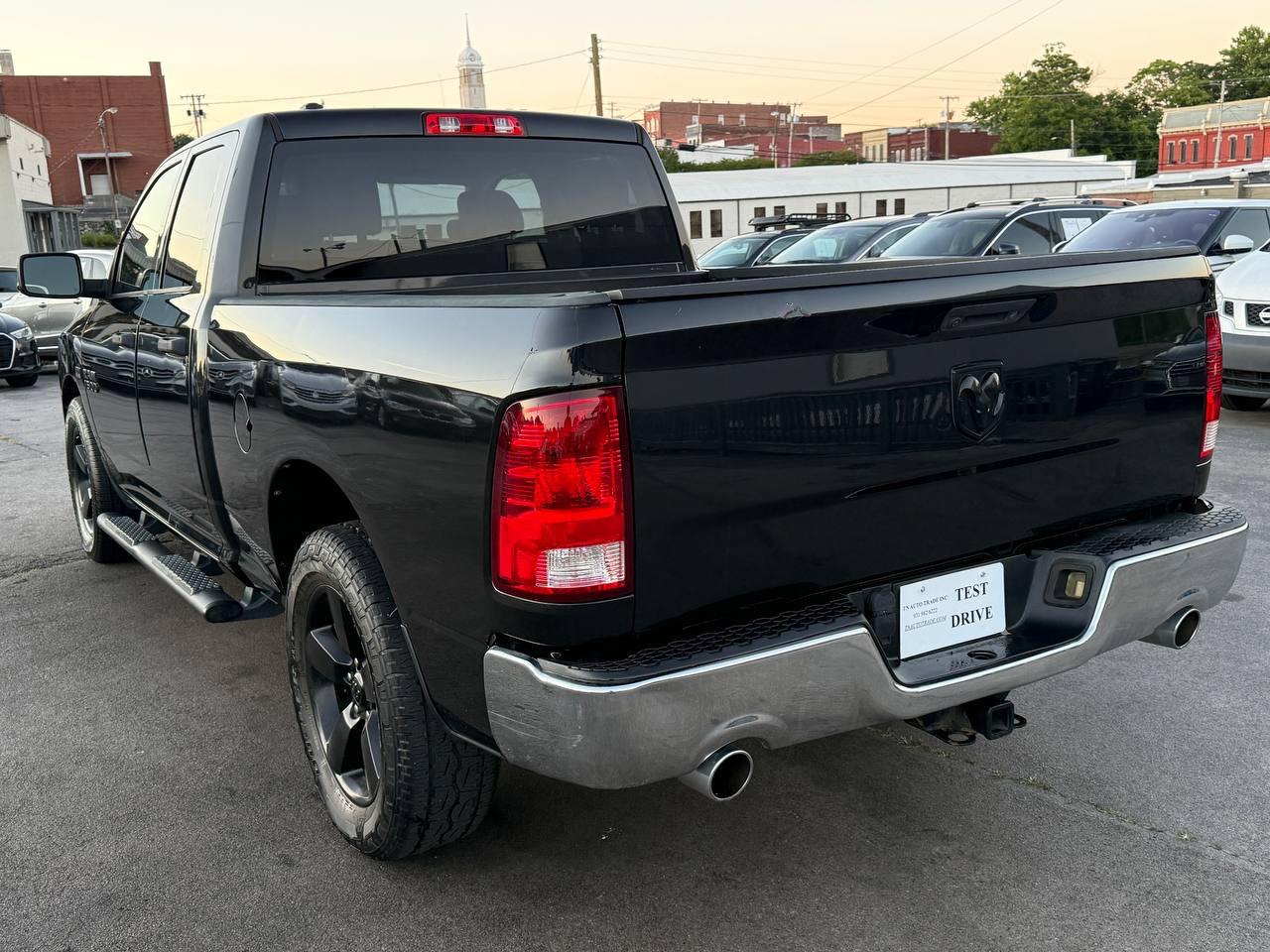 RAM 1500 Tradesman Quad Cab 2WD 2018