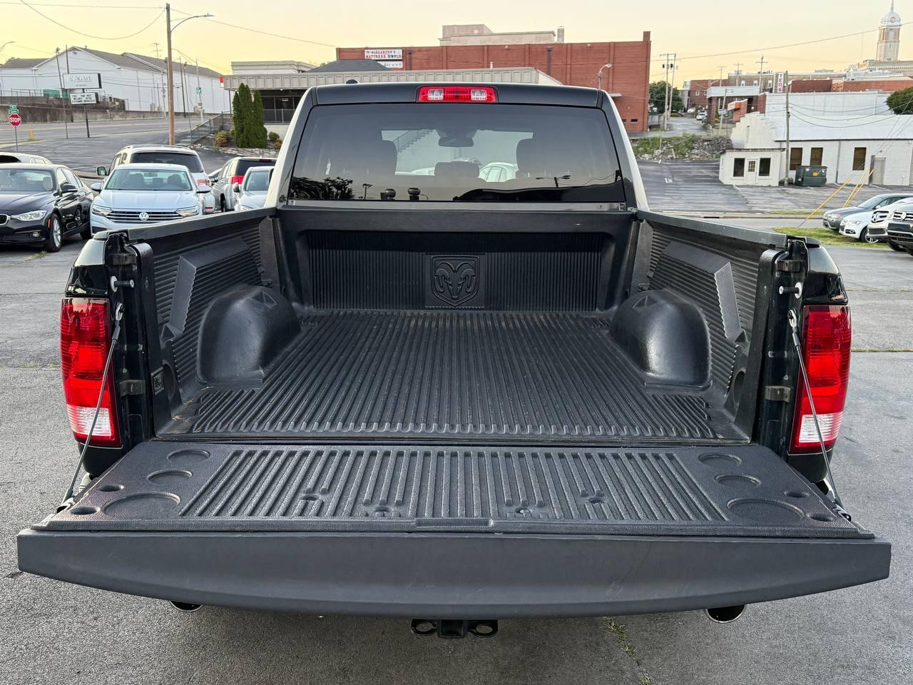 RAM 1500 Tradesman Quad Cab 2WD 2018