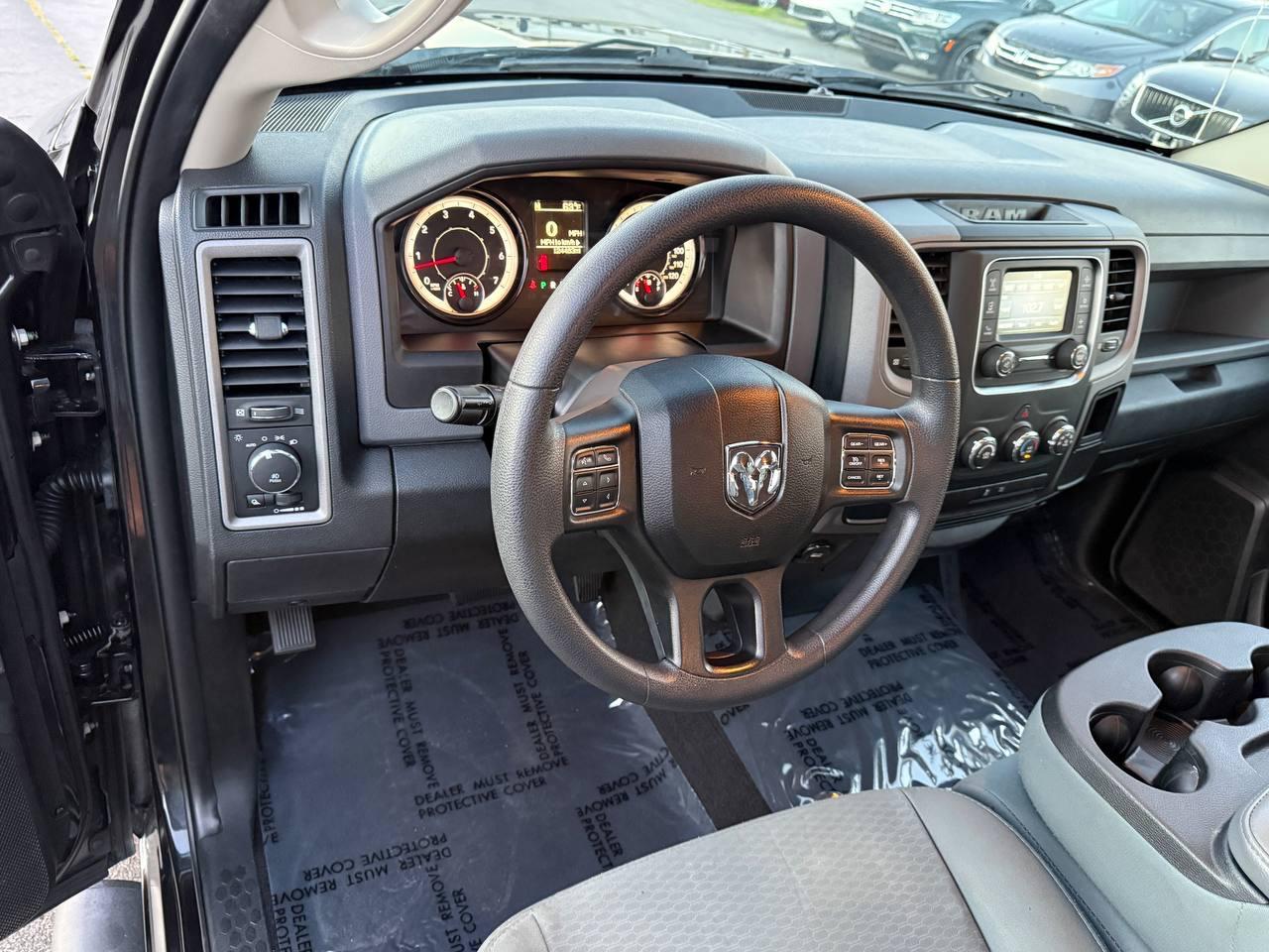 RAM 1500 Tradesman Quad Cab 2WD 2018