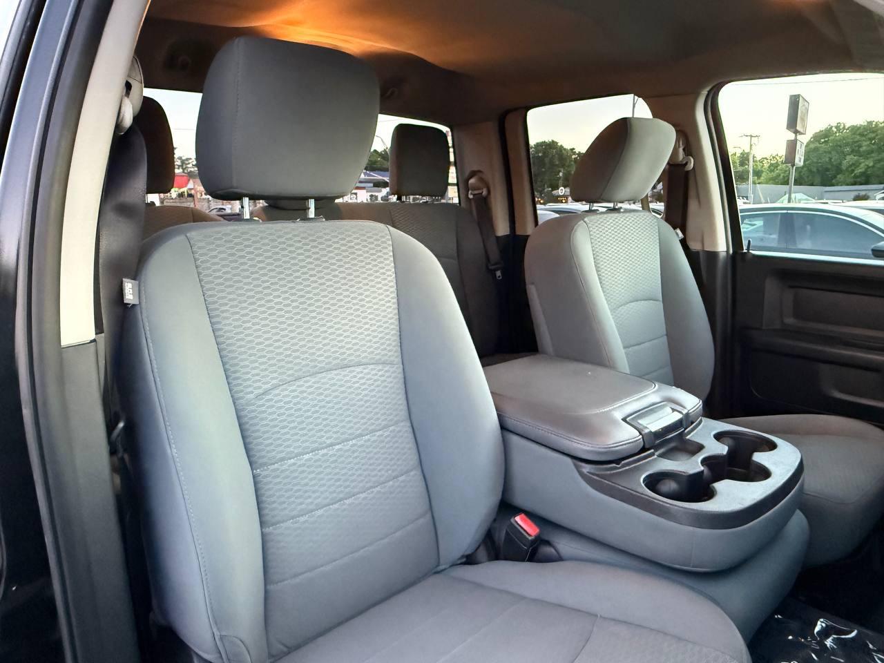 RAM 1500 Tradesman Quad Cab 2WD 2018