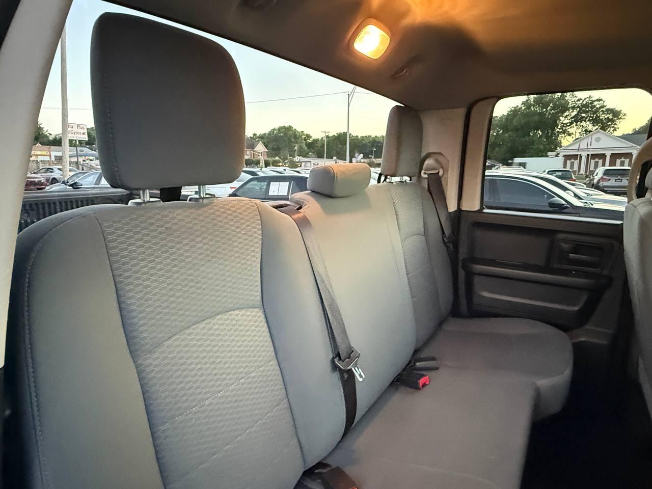 RAM 1500 Tradesman Quad Cab 2WD 2018