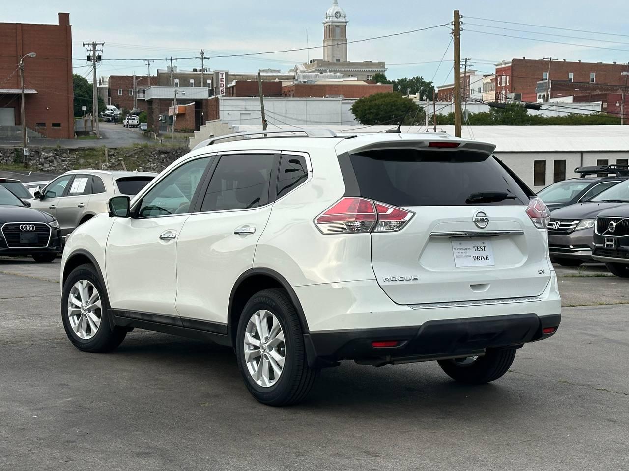 Nissan Rogue SV 2WD 2015
